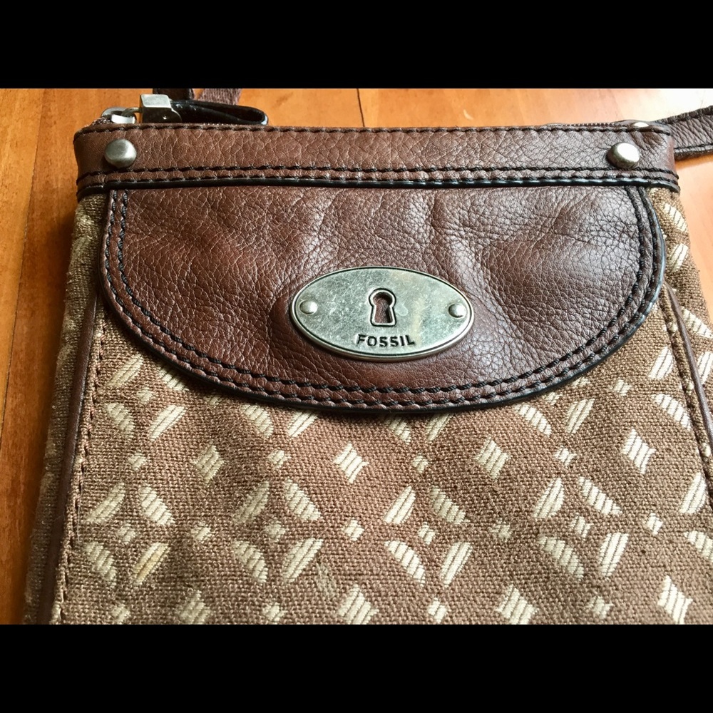 Fossil crossbody bag